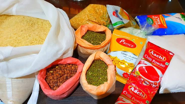 സ്കൂൾ വിദ്യാർത്ഥികൾക്കുള്ള ഭക്ഷ്യകിറ്റ് വിതരണം ഓണത്തിന് മുൻപ്: പ്രീപ്രൈമറി കുട്ടികൾക്കും കിറ്റുകൾ