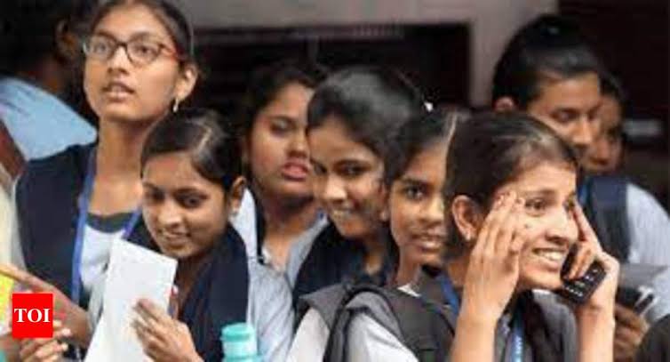 ഹയർ സെക്കൻഡറി പ്രവേശനത്തിന് മുന്നാക്ക സംവരണം: പ്രോസ്പെക്ടസ് നാളെ പ്രസിദ്ധീകരിക്കും