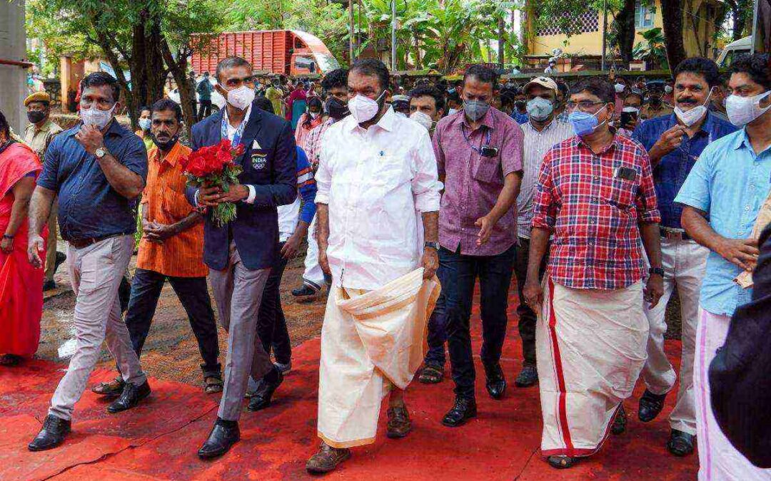 ഒളിമ്പിക്സ് മെഡല്‍ ജേതാവ് പി.ആര്‍. ശ്രീജേഷിന് വിദ്യാഭ്യാസ വകുപ്പിന്റെ സ്വീകരണം: ഹോക്കി മൈതാനങ്ങൾ വേണമെന്ന് ശ്രീജേഷ്