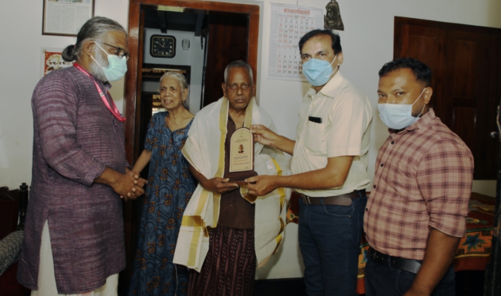 ഗോപാലന്റെ അപൂര്‍വ്വ ഗ്രന്ഥശേഖരം ഇനി മലയാള സർവകലാശാലയ്ക്ക്  സ്വന്തം