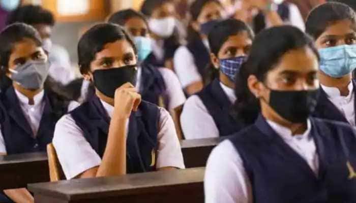 പ്ലസ് വൺ പ്രവേശനം: സ്കൂൾ /കോഴ്‌സ് മാറ്റത്തിന് അപേക്ഷിക്കാം