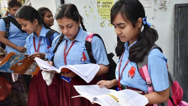 പ്ലസ് ടു പരീക്ഷയ്ക്ക് ഇനി 3ദിവസം മാത്രം: ക്രമീകരണങ്ങൾ ഇങ്ങനെ