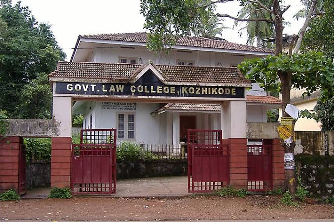 കോഴിക്കോട് ഗവൺമെന്റ് ലോ കോളേജിൽ വിവിധ വകുപ്പുകളിൽ ഗസ്റ്റ് ലക്ചറർ ഒഴിവ്