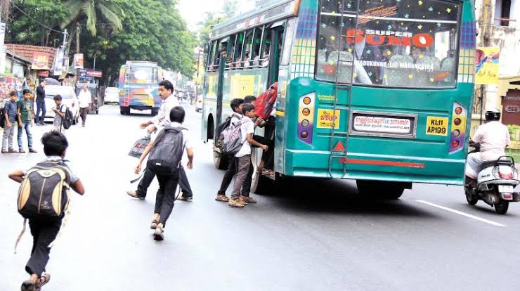 വിദ്യാർഥികളുടെ ബസ് ചാർജ്ജ് വർധന വേണോ വേണ്ടയോ: റിപ്പോർട്ട് സമർപ്പിക്കാൻ പ്രത്യേക കമ്മിറ്റി