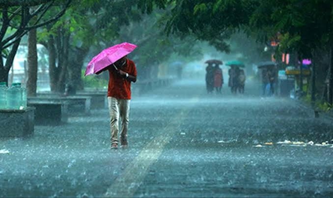 സംസ്ഥാനത്ത് മഴ ശക്തമാകും: തിങ്കൾ, ചൊവ്വ ദിവസങ്ങളിൽ 9 ജില്ലകൾക്ക് മുന്നറിയിപ്പ്