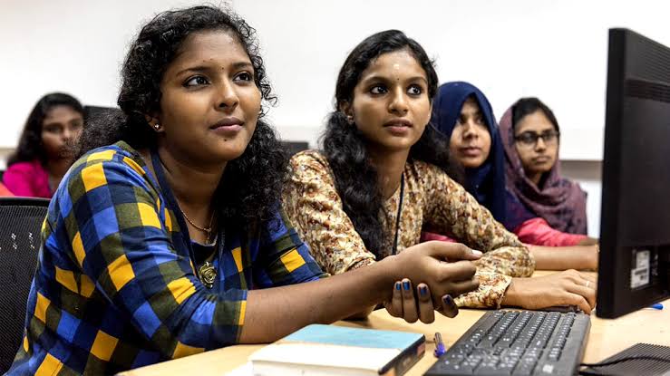 പ്ലസ് വൺ പ്രവേശനം: ആദ്യ 12 മണിക്കൂറിൽ 75,000ത്തോളം അപേക്ഷകൾ